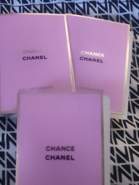 CHANEL Chance Lavender-Pink Gift Set with Gold Trim